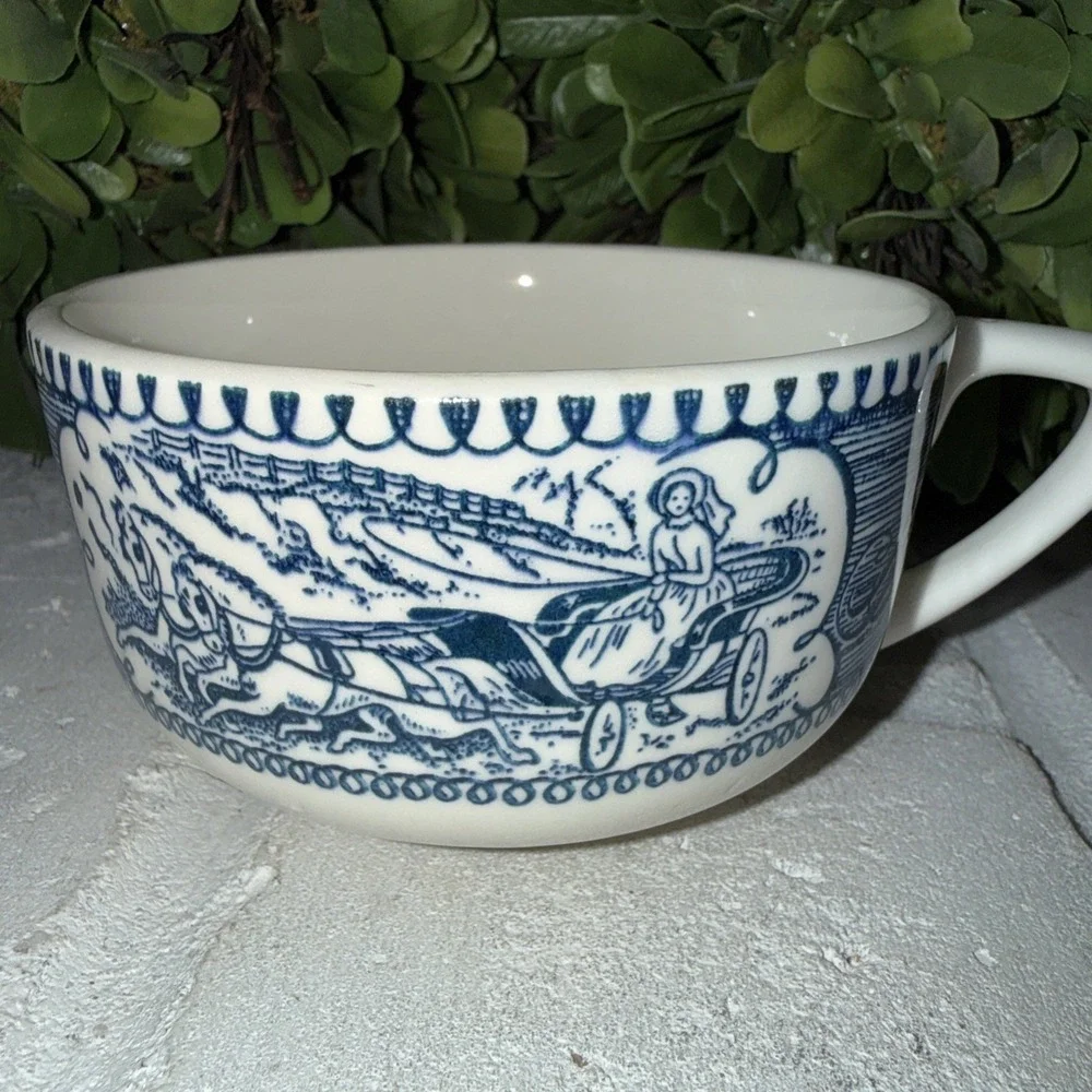 Currier & Ives Royal Vintage Blue Coffee Tea Cup Horse and Carriage Made‎ in USA